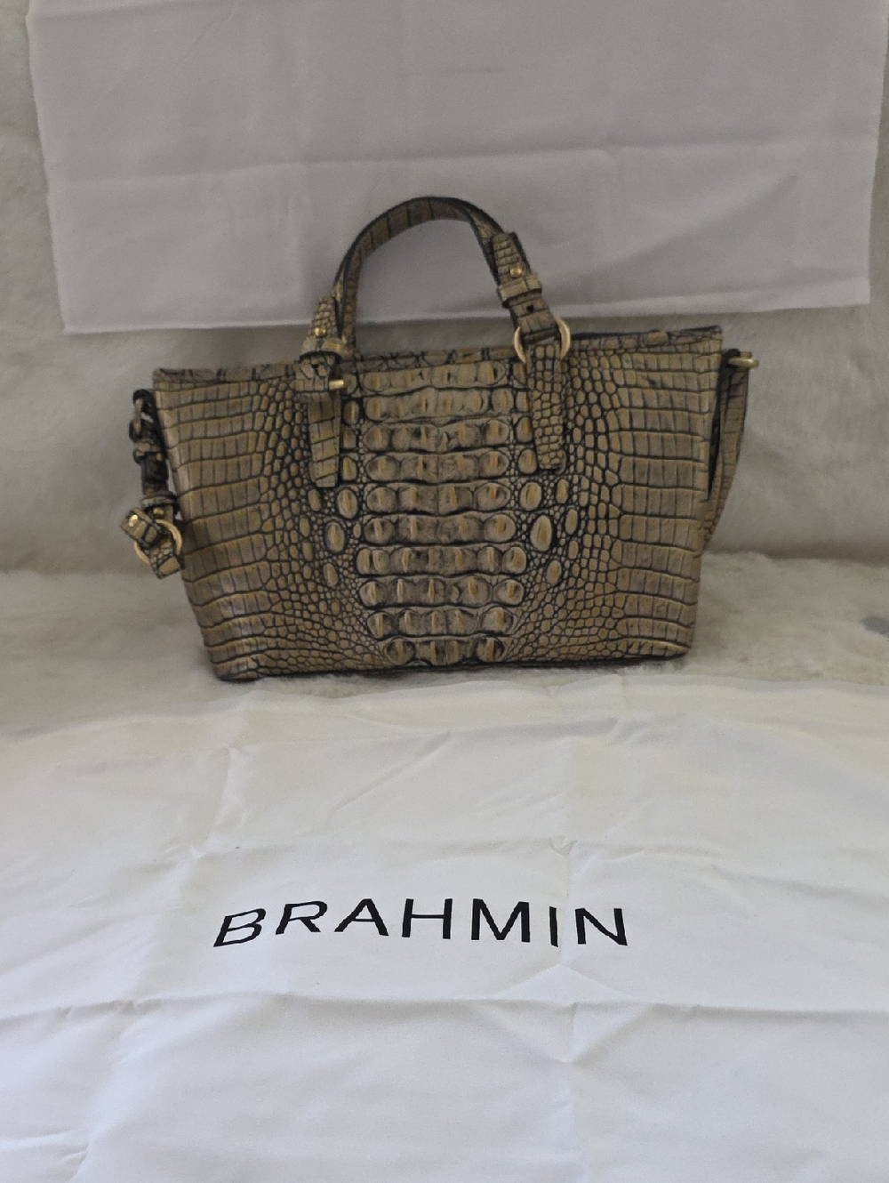 Brahmin Purse Like New - Picture 2 of 4